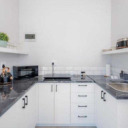 34.4 Degrees South Studio Apartment Agulhas Bagian luar foto