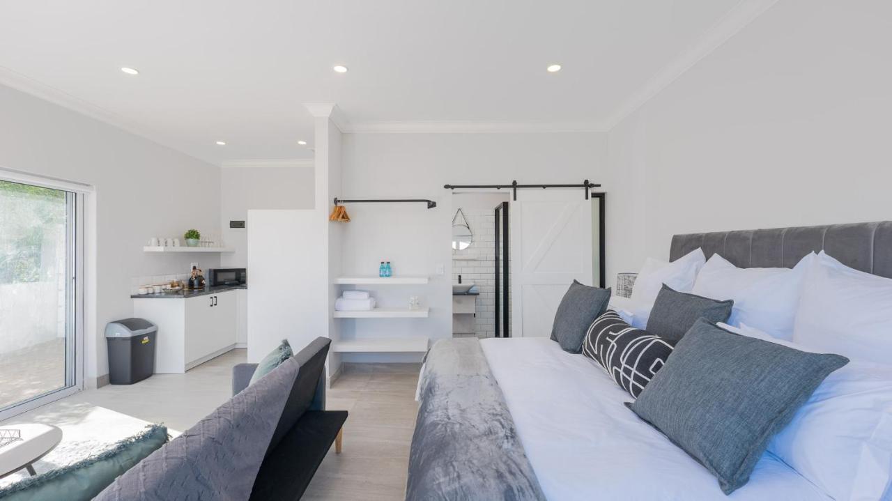 34.4 Degrees South Studio Apartment Agulhas Bagian luar foto