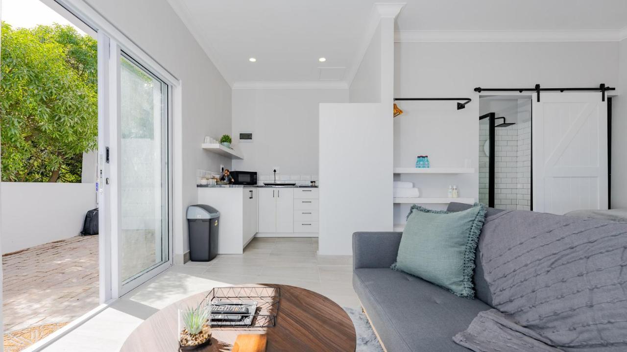34.4 Degrees South Studio Apartment Agulhas Bagian luar foto