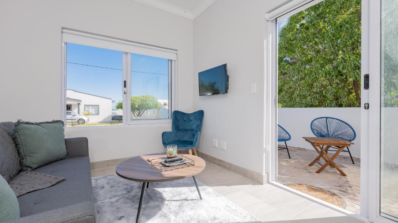 34.4 Degrees South Studio Apartment Agulhas Bagian luar foto