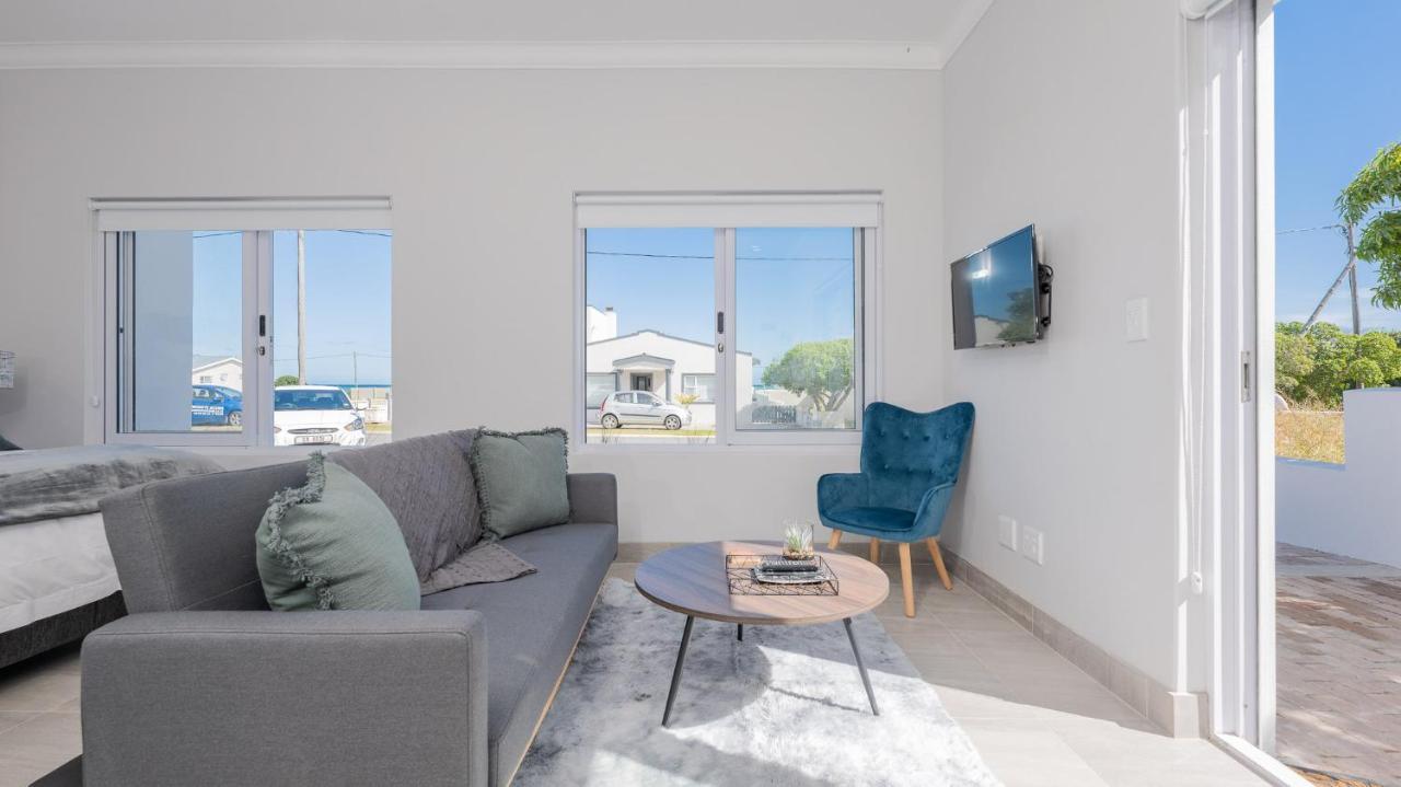 34.4 Degrees South Studio Apartment Agulhas Bagian luar foto